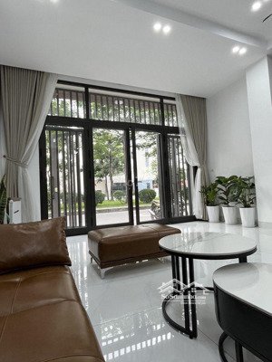 liền kề an hưng 28,6 tỷ, nhà mới, thang máy, gara ô tô, vỉa hè rộng 5m, đường đôi trước nhà