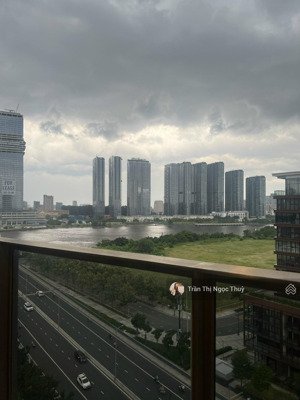 cho thuê giá tốt nhất! 2 phòng ngủ view pháo hoa lầu cao: thuy tran