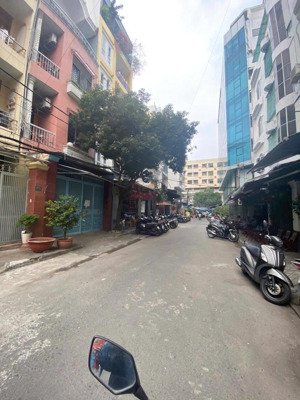 nhà mt đặng dung, tân định, quận 1,dt:4x16m, 65m2, 5tầng, giá: 24,8tỷ, 6pn, 5wc, lh: kha