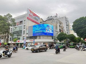 39 tỷ! bán gấp nhà hiếm mặt tiền ngang 9m. sát ngay sân bay. kv xd 1 hầm 8 tầng!