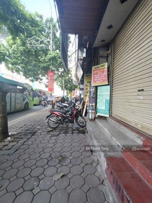 bán mảnh đất 424m2, mặt tiền 20m, mặt đường trường chinh. vị trí đẹp, mặt tiền khủng. giá 180 tỷ