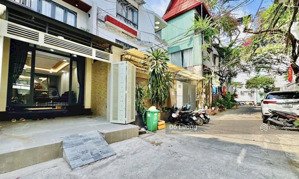 nhà đẹp hxh ung văn khiêm, p.25, bình thạnh, hẻm thông 6m. dt: 4x16m cn: 62m dtsd: 192m.