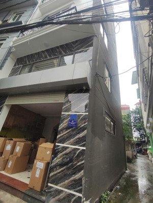 7.2 tỷ! bán nhà 30m2 x 5 tầng ô tô đỗ cửa - lô góc, 3 ngách 96/46 ngọc hồi, hoàng mai. 