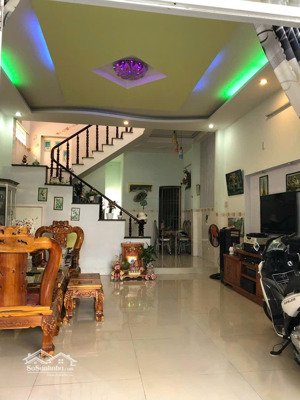 cần bán nhà ngay cầu xóm bóng, nha trang 2 tỷ 750