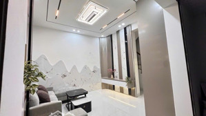 chỉ 6,25 tỷ_lò đúc_hbt _25m x 4 tầng_nội thất siêu đẹp_ngõ 3 gác thông tứ tung, mt 5m siêu hiếm...