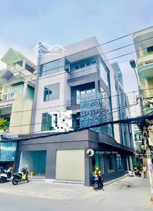 toà nhà ngang 8m, sử dụng 700m2 - gần đại học hutech - số 82 đường d5, bình thạnh!