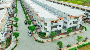 bán căn nhà trục chính cổng, đường số 1 giá 4,2tỷ. có hỗ trợ vay ngân hàng. giá gốc 4,5tỷ năm 2021