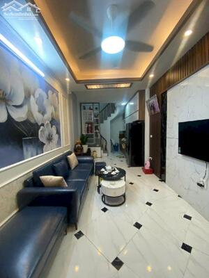 BÁN GẤP NHÀ AN DƯƠNG VƯƠNG- NHÀ ĐẸP Ở LUÔN -HÀNG XÓM CIPUTRA - TẶNG LẠI NỘI THẤT XỊN SÒ - CHỈ VIỆC XÁCH VALI VỀ Ở 32m giá 7.2 tỷ