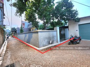 250m2 đất-kiêu kỵ lô góc oto vào đất ngõ thông tung- mặt tiền rộng chia lô tâch thửa quá đẹp