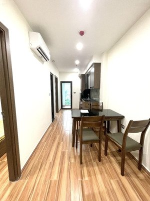 cho thuê căn hộ cao cấp tại 49 xuân la mới tinh full nội thất, 1 bước ra hồ tây, pccc đầy đủ.