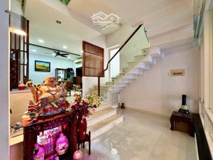 siêu phẩm 68m2 5 tấm - hẻm xe hơi sát mt huỳnh văn bánh - gara ô tô 7 chỗ ngủ nhà - 17.5 tỷ tl