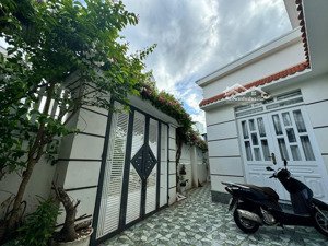 biệt thự nhà vườn trung tâm phường tây nha trang 3 tỷ 400