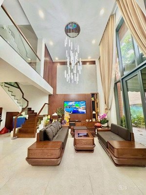 khu vip tân quy - nhà 4 tầng - dt 65m2 - hxh quay đầu - shr hoàn công - giá 10 tỷ