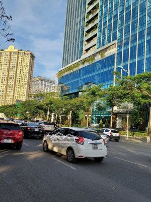 bán nhà mặt phố tại đường võ chí công 123m2, giá 63 tỷ. tây hồ