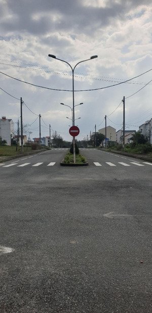 bán lô góc vạn xuân và triệu quang phục. sát biển an bàng- hội an