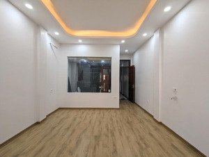 bán nhà phố hoàng văn thái phân lô qđ 7 tầng thang máy
