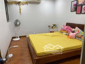 bán can hộ 2 ngủ 1vs, nội thất như hình sổ đỏ, giá hơn 3 tỷ lh em định 