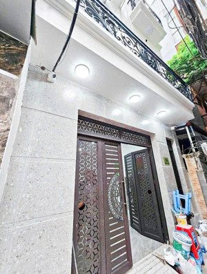 (siêu rẻ) bán toà ccmn phú đô, ô tô vào nhà, 2 thoáng, dt 118m2, mt 6.5m, doanh thu ~ 100tr/1 tháng