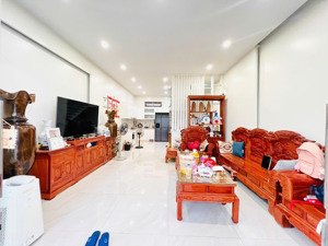 bán nhà trong ngõ đường hồ sen, lê chân, hải phòng.