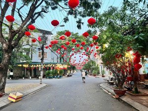 nhà 3 tầng hẻm khu vip tô hiệu ngay công viên dt 5x18m 2 lầu giá 9.6 tỷ tl