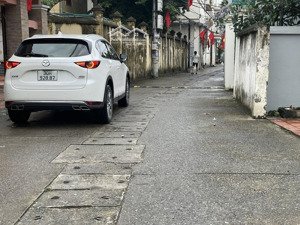 bán đất tặng nhà ô tô vuông vắn đẹp 35m2 - mt 4m - giá 3.3 tỷ