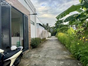 NHÀ CHO THUÊ HẺM NHÀ THI ĐẤU NHÀ ĐẦY ĐỦ NỘI THẤT 6TR/ THÁNG