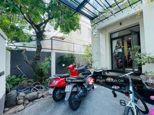 biệt thự view hồ 176m2 vip nhất lakeview city. cho thuê 50 triệu nhà 3pn - 4wc sẵn nội thất cao cấp