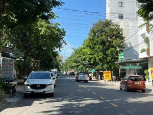 bán đất mt đường hồ tùng mậu, liên chiểu, đà nẵng, sầm uất kinh doanh, cách biển 100m2, 81m2. 8tyxx