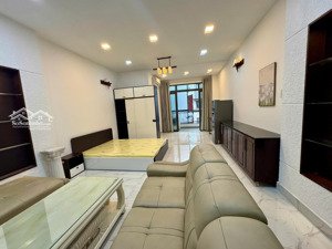 cho thuê căn hộ dịch vụ khu tân quy, quận 7: 45m2, có ban công, full nội thất. 8,7 triệu