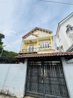 bán nhà 2 tầng, 8x14m, đường an dương vương, an lạc, xe hơi trong nhà, dân trí cao