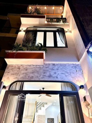 bán nhà mặt đường 5,6m trần văn đang - p. 9 - q. 3, 75,9m2, cho thuê 26 tr/th, gần ga sài gòn