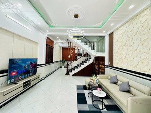 quá hiếm! ngọc khánh, lô góc, gần phố, ngõ nông, 30m ra ô tô, dt 41m2*5t