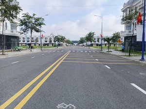 1 căn shophouse tại thăng long sẵn hđ thuê 2 năm, 3.166 tỷ, 100m2, 3pn, 3wc, 3 tầng, mặt tiền 25m