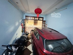 cầu diễn 40m2 - 5tầng - ô tô 
- ô tô vào nhà - thoáng trước sau - tiện ích ngập tràn