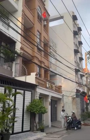 bán nhà đường lê đức thọ, đường 12 mét, gần đường thống nhất, 10x25, giá 15.8 tỷ, cấp 4