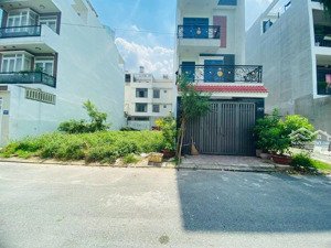 kẹt vốn bán gấp lô đất mtđ đặng tấn triệu, p.8, cà mau, dt120m2/520triệu, shr , tc 100%