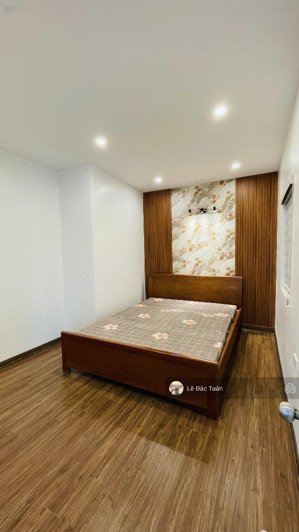 tập thể đẹp như penhouse hoàng quốc việt, cầu giấy 86m2 3 ngủ 2 vs sổ đỏ riêng 4.5 tỷ