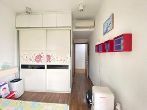 cần bán căn hộ 3 ngủ - 80,4m - chung cư the one gamuda - view đẹp - full đồ - sổ đỏ