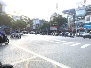 cho thuê nguyên căn mt: 11m dt: 200m2 phố tô hiệu , đoạn đẹp nhận diện tốt.