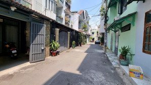 nhà 1 trệt 2 lầu. 2 mặt tiền hẻm 8m, đường quang trung gò vấp.