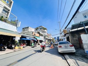 nhà đẹp 3 tầng khu dân trí cao- gần đặng văn bi, ô tô quay đầu trước nhà - 6 tỷ nhỉnh, hàng hiếm