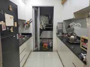 chuyển xuống nhà phố nên cần bán lại căn hộ terra 69m2 ( 2pn-2wc) giá 2tỷ2 ( có thương lượng)