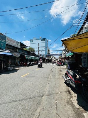 bán nhà ngay chợ nguyễn sơn, mặt tiền đường hoàng ngọc phách 5.5m x 18m, 4 tầng, giá 17.5 tỷ tl