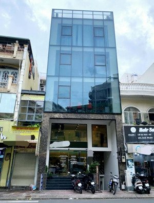 cho thuê mặt tiền kinh doanh, trưng bày showroom.