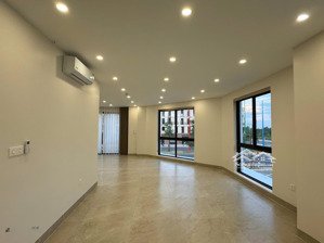 vinhomesroyalisland vũ yên hải phòng cho thuê mặt bằng 27 triệu/tháng. lh hà emma 