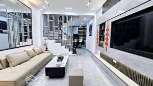 nhà đẹp cầu giấy ngõ nông tặng nội thất 45m-giá 10.2 tỷ