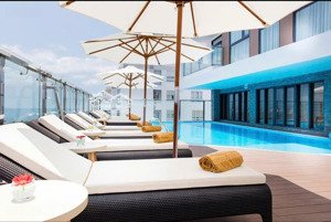 bán khách sạn 4 sao , 98 phòng kd + 1 penthoues , mặt đường phố tây gần biển trần phú , lộc thọ