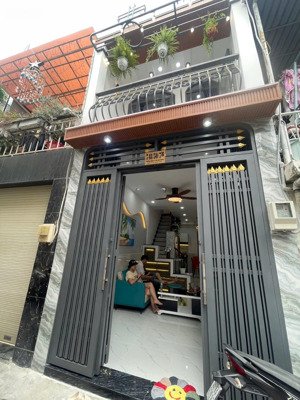 siêu phẩm mới xây trệt lầu 3pn 2wc thống nhất, p15, gv, giá 4,26 tỷ còn bớt