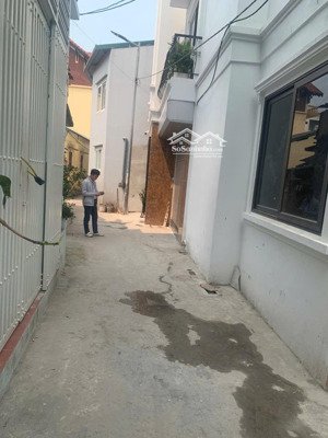 bán nhà lô góc 2 mặt tiền gần ubnd xã la phù ngõ ô tô tránh 5 tầng sổ đỏ chính chủ