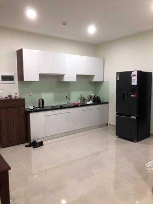 cho thuê gấp căn hộ 2pn 2wc 70m2 giá 9.5triệu/tháng, lh 
